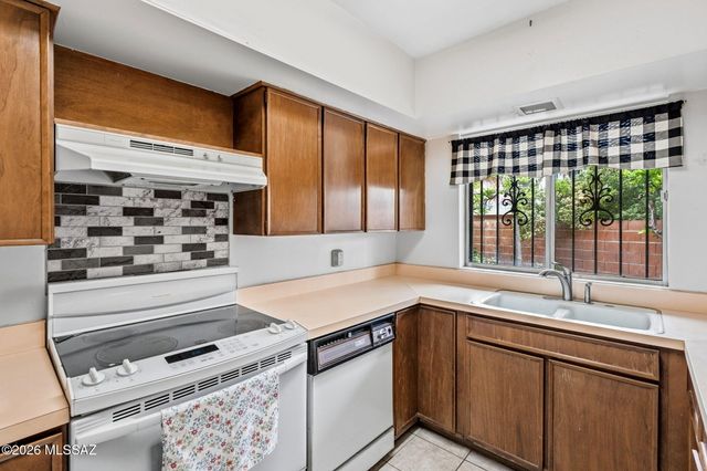 3940 E Timrod St Unit 167, Tucson, AZ 85711