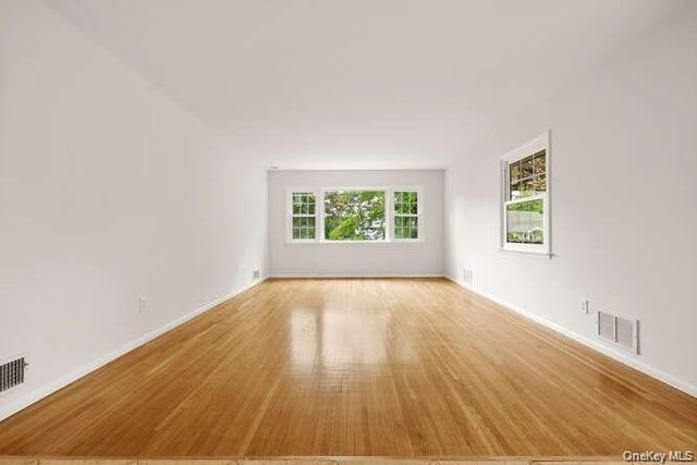 93 Seton Drive, New Rochelle, NY 10804