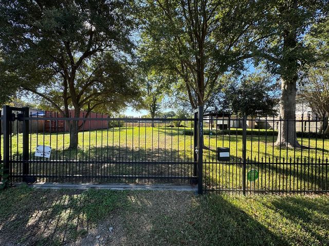 757 Lucky Street, Houston, TX 77088