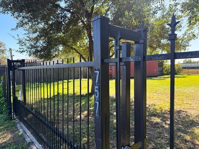 757 Lucky Street, Houston, TX 77088