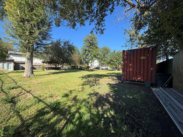 757 Lucky Street, Houston, TX 77088