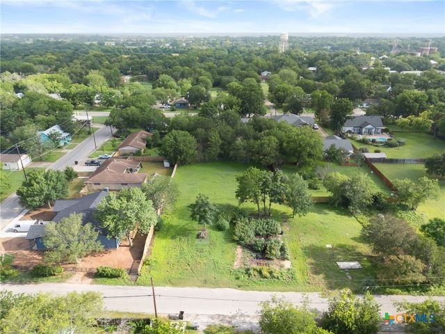 649 Fir Lane, Lockhart, TX 78644