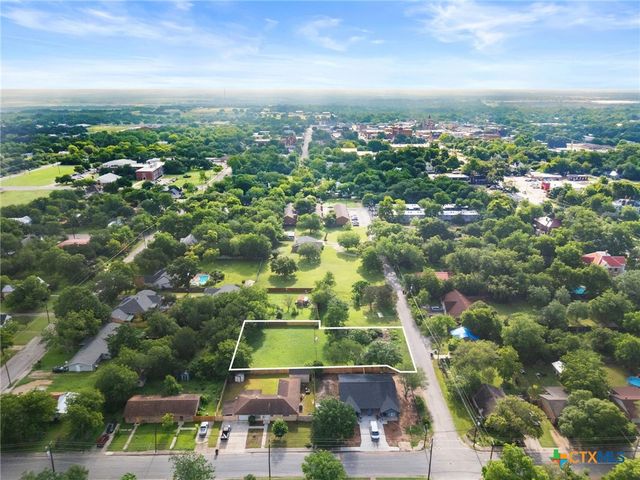 649 Fir Lane, Lockhart, TX 78644