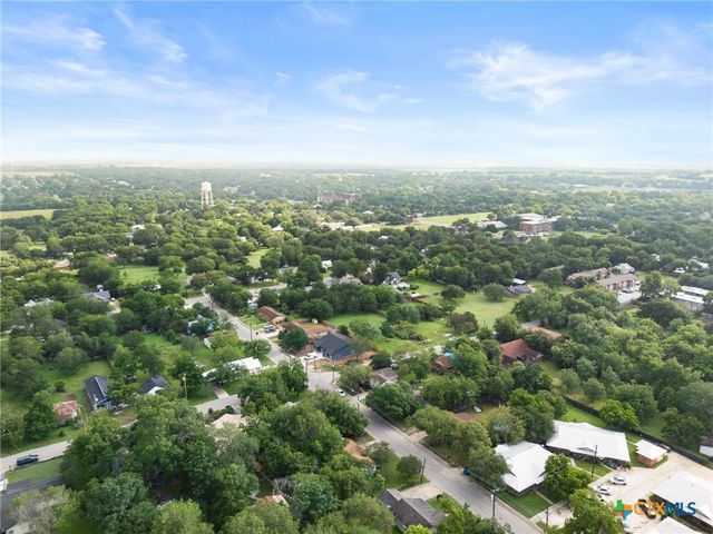 649 Fir Lane, Lockhart, TX 78644