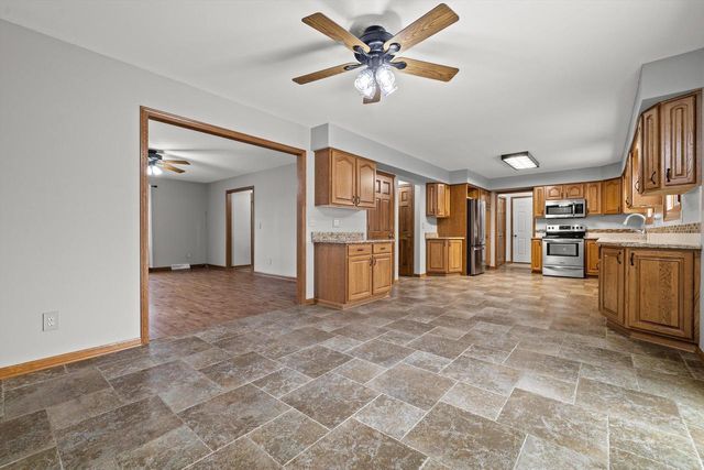 11912 28th AVENUE, Pleasant Prairie, WI 53158