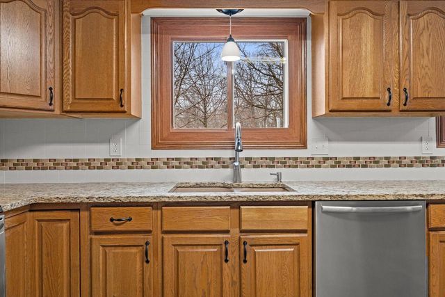 11912 28th AVENUE, Pleasant Prairie, WI 53158