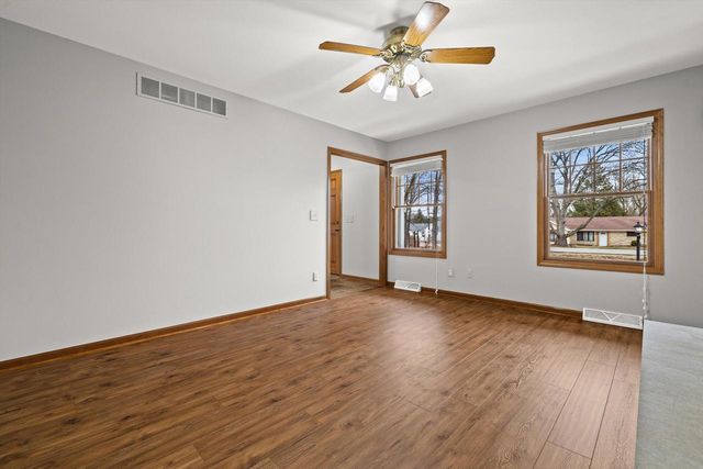 11912 28th AVENUE, Pleasant Prairie, WI 53158