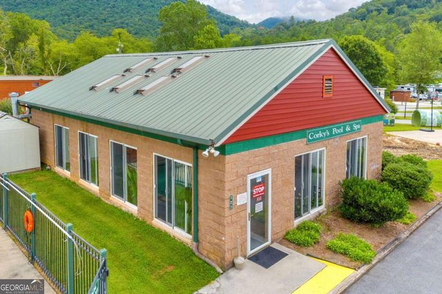 112 & 106 River Vista Drive 112 & 106, Dillard, GA 30537