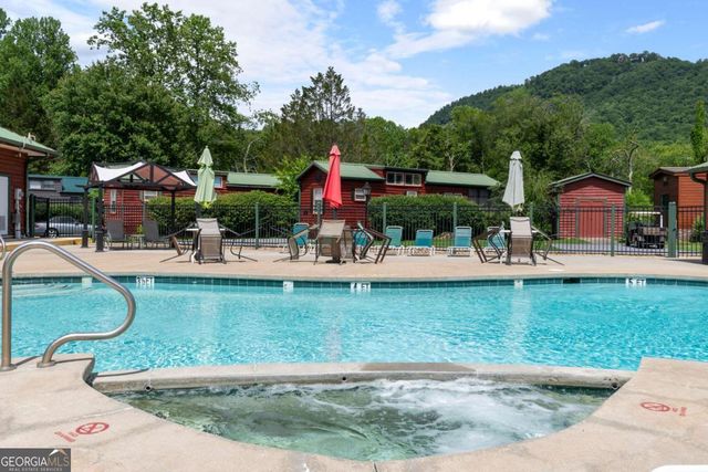 112 & 106 River Vista Drive 112 & 106, Dillard, GA 30537