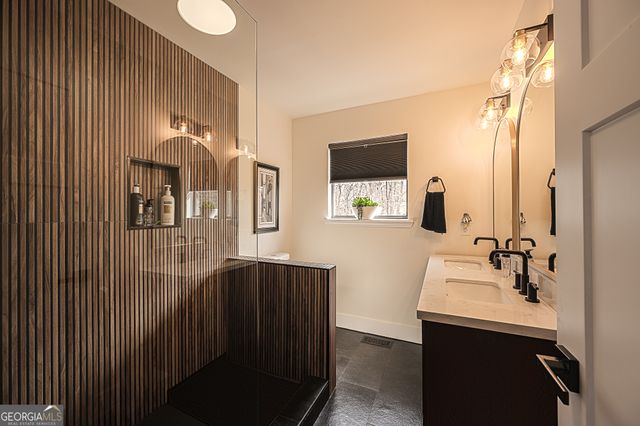 3339 Cove Overlook Drive, Gainesville, GA 30501