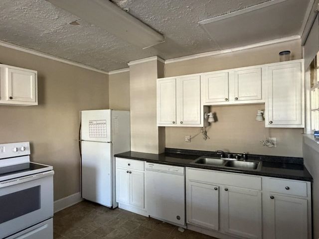 366 Forest Ave, Spartanburg, SC 29302