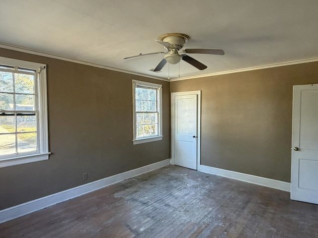 366 Forest Ave, Spartanburg, SC 29302