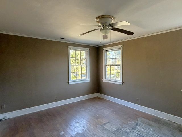 366 Forest Ave, Spartanburg, SC 29302