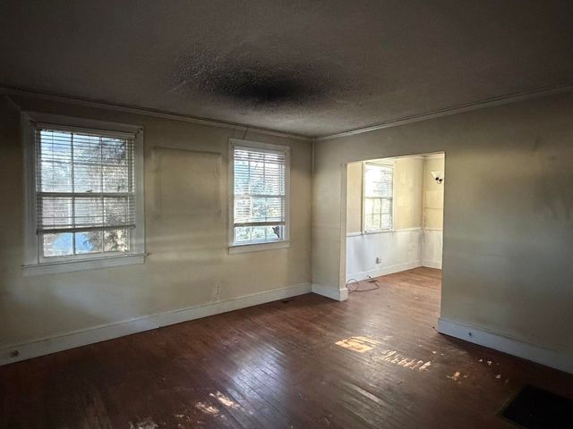 366 Forest Ave, Spartanburg, SC 29302