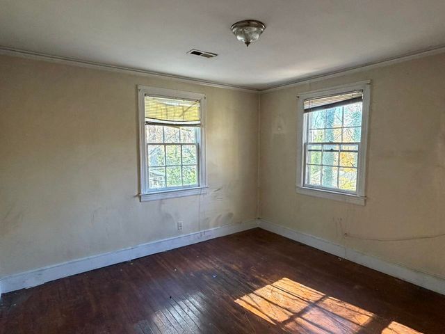 366 Forest Ave, Spartanburg, SC 29302