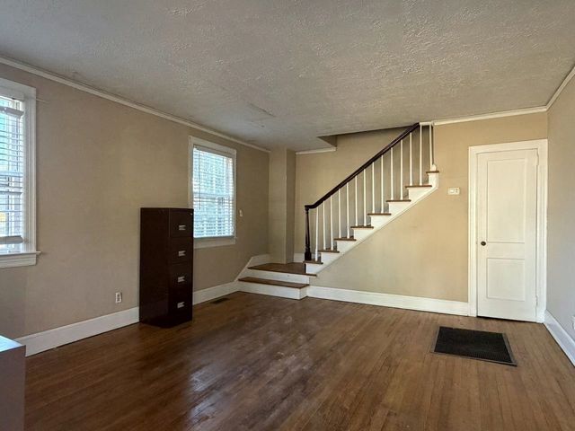 366 Forest Ave, Spartanburg, SC 29302