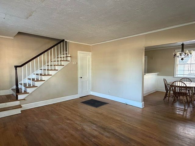 366 Forest Ave, Spartanburg, SC 29302