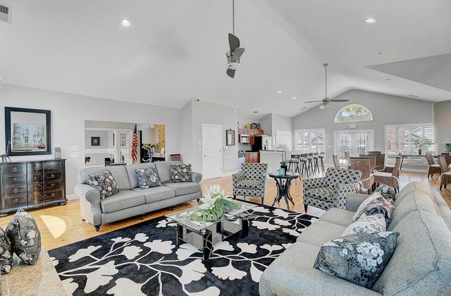 8800 Dorchester Road 3602, North Charleston, SC 29420