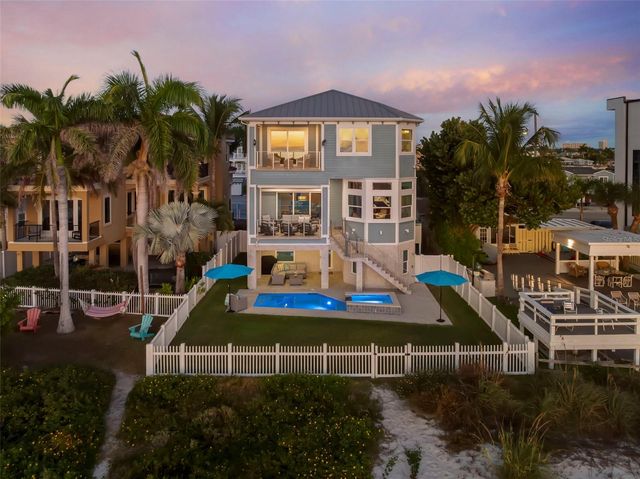 10042 GULF BOULEVARD, Treasure Island, FL 33706