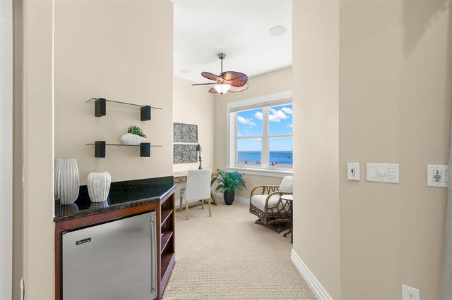 10042 GULF BOULEVARD, Treasure Island, FL 33706