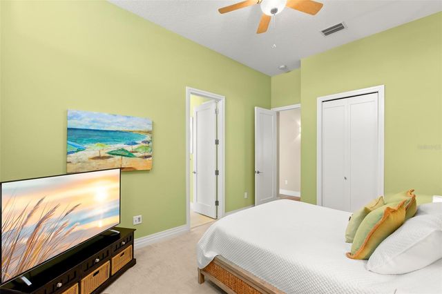 10042 GULF BOULEVARD, Treasure Island, FL 33706