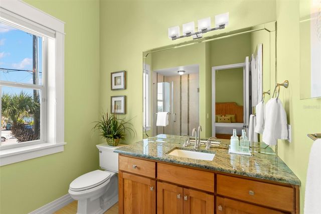 10042 GULF BOULEVARD, Treasure Island, FL 33706