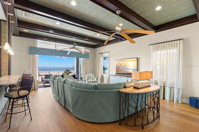 10042 GULF BOULEVARD, Treasure Island, FL 33706