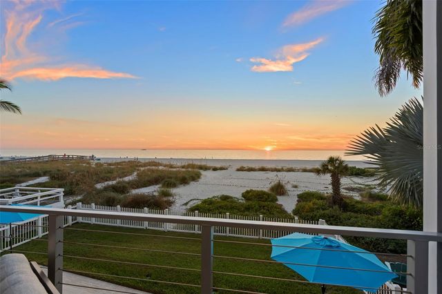 10042 GULF BOULEVARD, Treasure Island, FL 33706