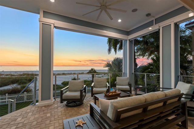 10042 GULF BOULEVARD, Treasure Island, FL 33706