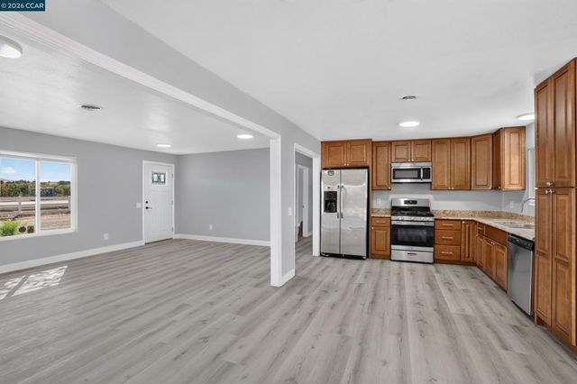 23273 Marsh Creek Rd, Brentwood, CA 94513