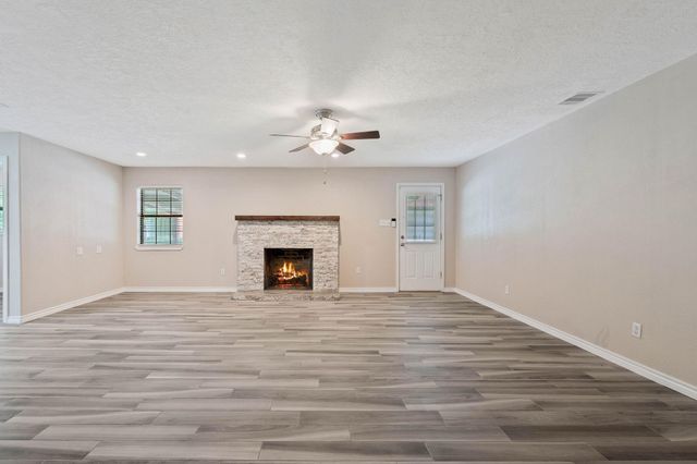 9433 County Line Road, Willis, TX 77378