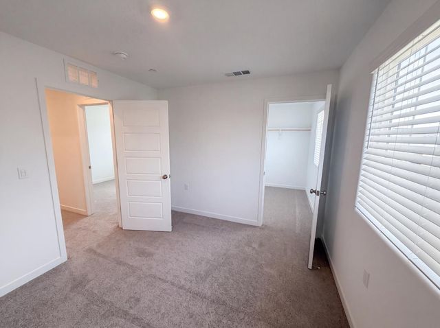 4472 Bellaire Avenue, Clovis, CA 93619