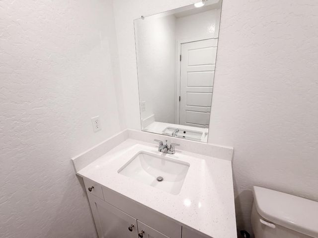 4472 Bellaire Avenue, Clovis, CA 93619