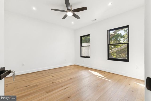 2919 LAWRENCE DR, Falls Church, VA 22042