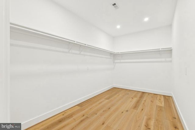 2919 LAWRENCE DR, Falls Church, VA 22042