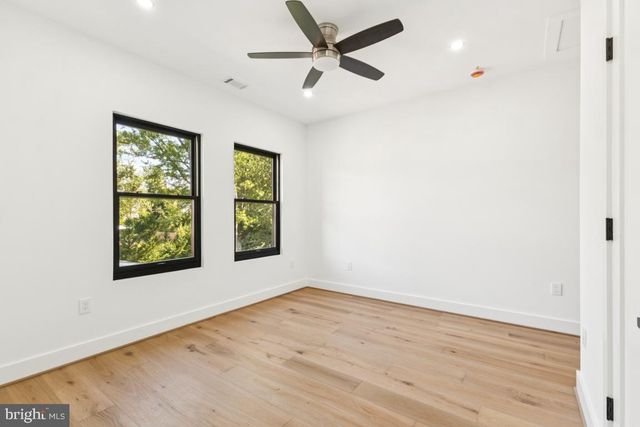 2919 LAWRENCE DR, Falls Church, VA 22042