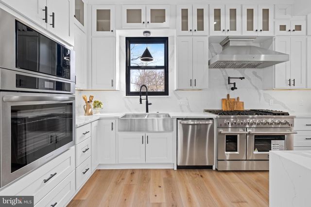2919 LAWRENCE DR, Falls Church, VA 22042