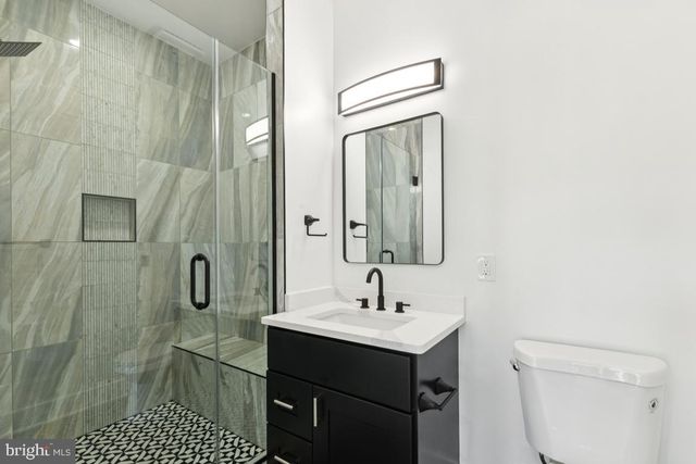 2919 LAWRENCE DR, Falls Church, VA 22042