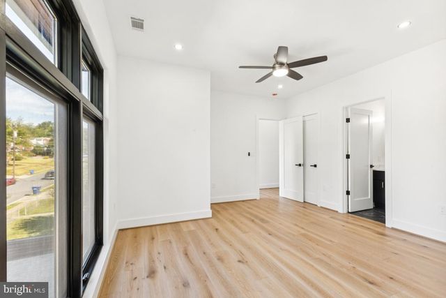 2919 LAWRENCE DR, Falls Church, VA 22042