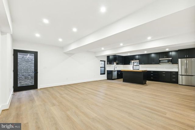 2919 LAWRENCE DR, Falls Church, VA 22042