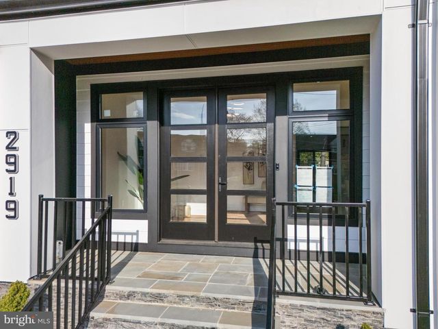 2919 LAWRENCE DR, Falls Church, VA 22042
