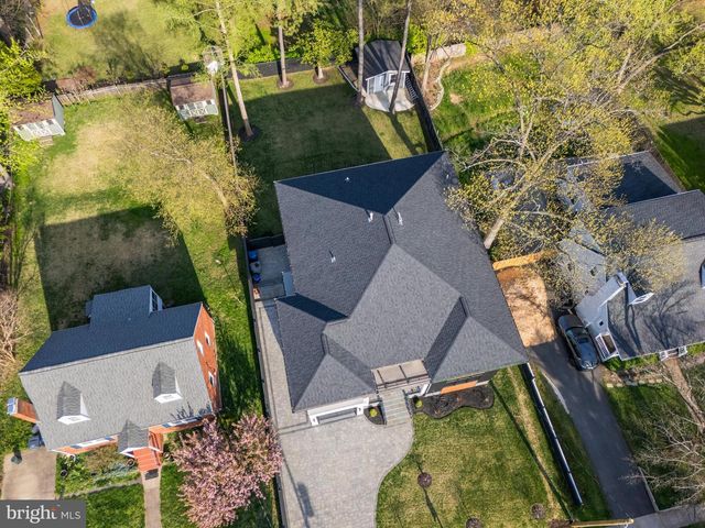 2919 LAWRENCE DR, Falls Church, VA 22042