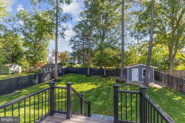 2919 LAWRENCE DR, Falls Church, VA 22042