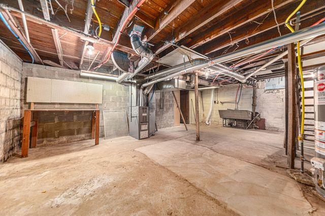 3116 Whittier Drive, Kalamazoo City, MI 49001