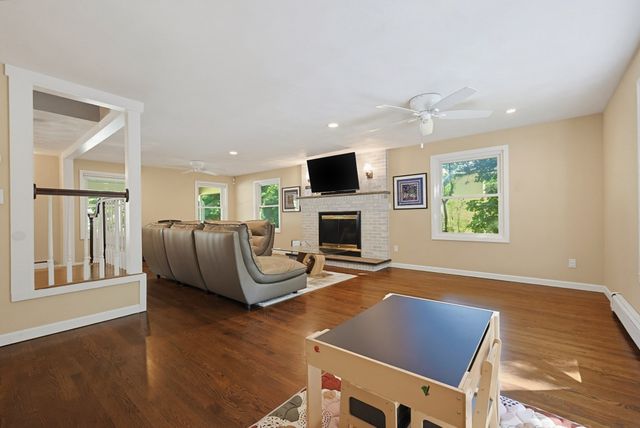 5 Chausse Dr, Methuen, MA 01844