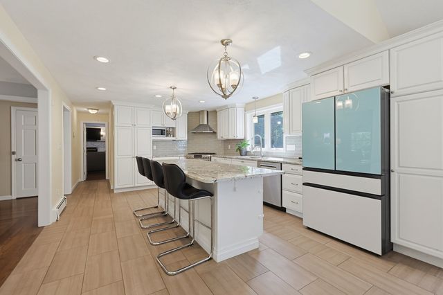 5 Chausse Dr, Methuen, MA 01844