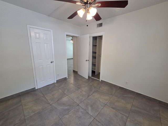 720 NE 2nd Street 2, Fort Lauderdale, FL 33301