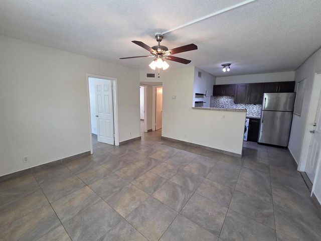 720 NE 2nd Street 2, Fort Lauderdale, FL 33301