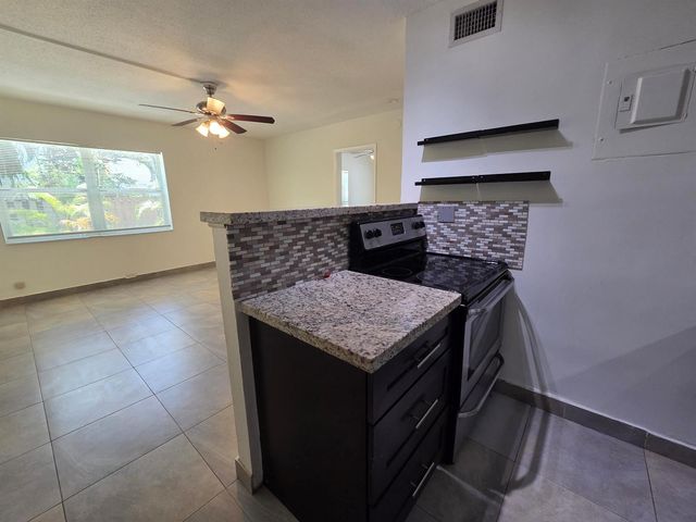 720 NE 2nd Street 2, Fort Lauderdale, FL 33301