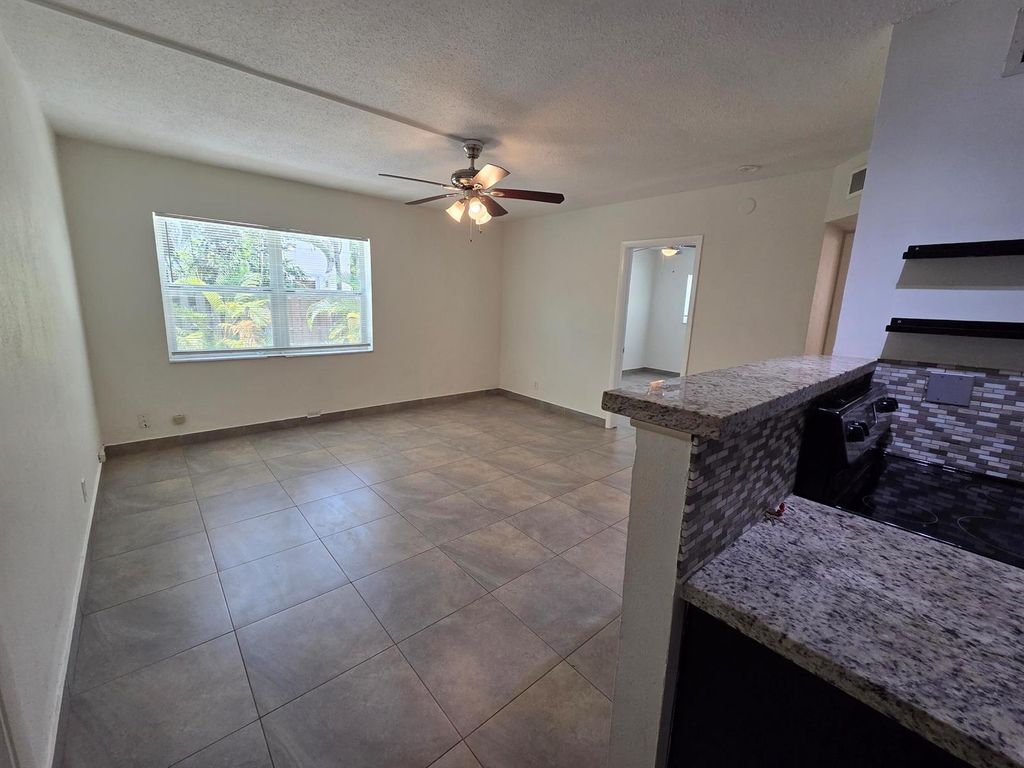 720 NE 2nd Street 2, Fort Lauderdale, FL 33301